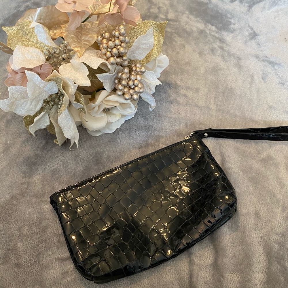 Valentina wrislet handbag
